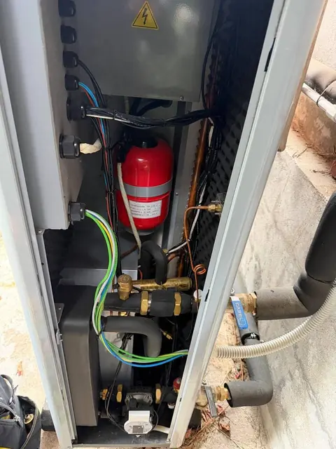 Vaso de expansión e instalación hidráulica de calefacción